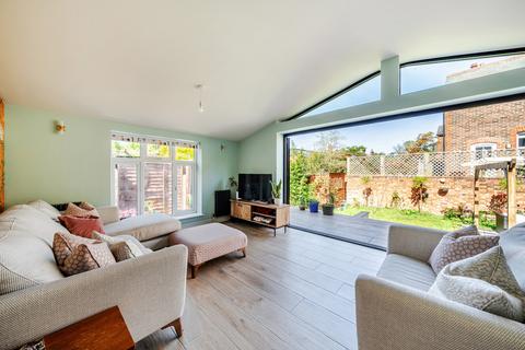 3 bedroom semi-detached house for sale, York Road, Guildford, GU1