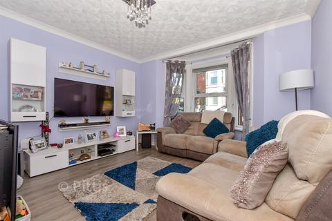 3 bedroom semi-detached house for sale, Oakfield Road, East Cowes PO32