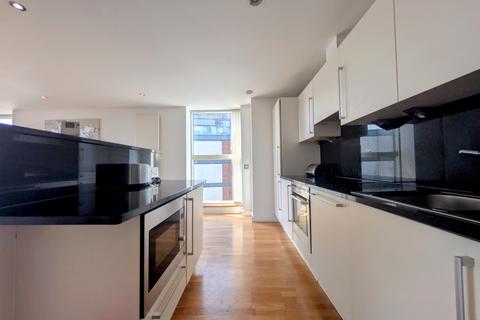 2 bedroom apartment to rent, The Quays, Salford, M50