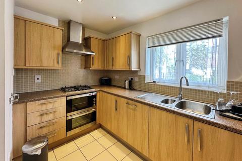 2 bedroom apartment to rent, Chieftain Way, Cambridge, CB4