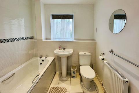 2 bedroom apartment to rent, Chieftain Way, Cambridge, CB4
