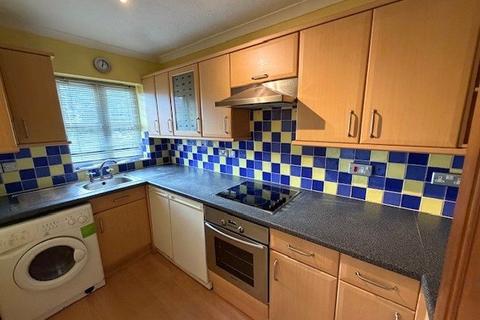 1 bedroom apartment for sale, Heather Close, Guildford, Surrey, GU2
