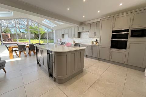 undefined, 8 Vale Court, Cowbridge, The Vale of Glamorgan CF71 7ES