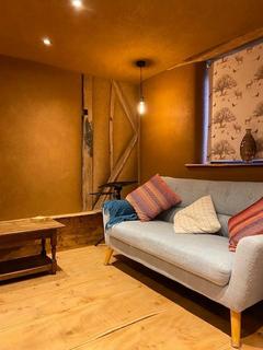 2 bedroom detached house to rent, Jasons Hill, HP5