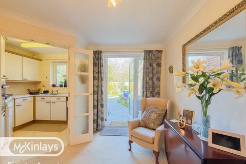 1 bedroom flat for sale, Avongrove Court, Taunton TA1