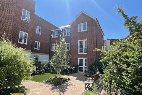 2 bedroom retirement property for sale, Sarum Lodge, Salisbury SP1