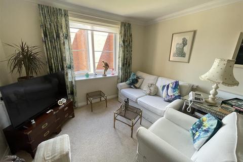 2 bedroom retirement property for sale, Sarum Lodge, Salisbury SP1