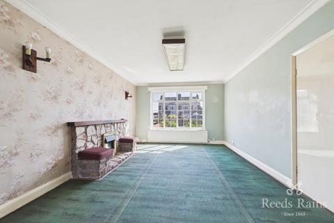 3 bedroom detached house for sale, Monckton Drive, West Yorkshire WF10
