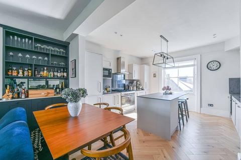 2 bedroom flat for sale, Clapham Common South Side, Abbeville Village, London, SW4
