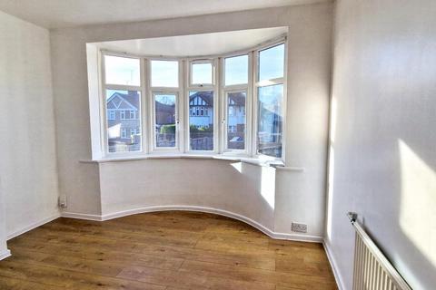 3 bedroom semi-detached house to rent, Ennerdale Road, Reading RG2