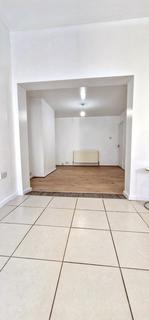 3 bedroom semi-detached house to rent, Ennerdale Road, Reading RG2