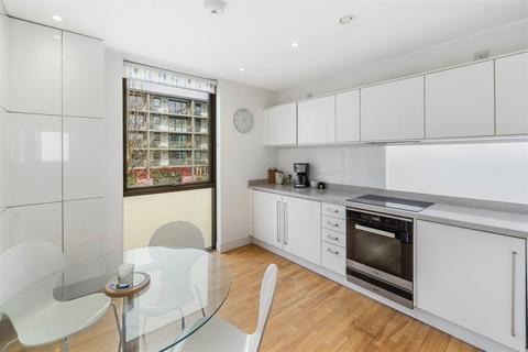 4 bedroom terraced house to rent, Millbay Road, Plymouth