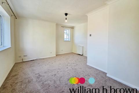 2 bedroom apartment to rent, Brooklands Walk, CHELMSFORD