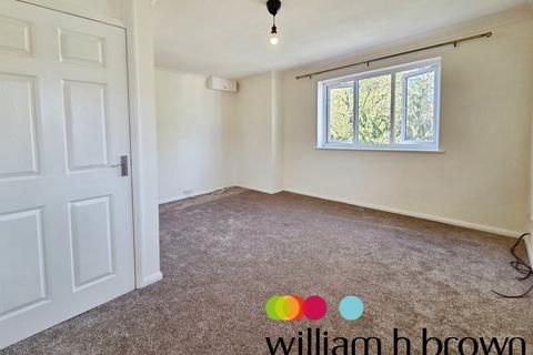 2 bedroom apartment to rent, Brooklands Walk, CHELMSFORD