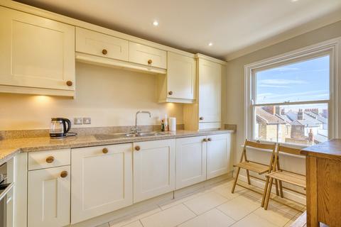 2 bedroom flat for sale, Addington Street, Ramsgate, CT11