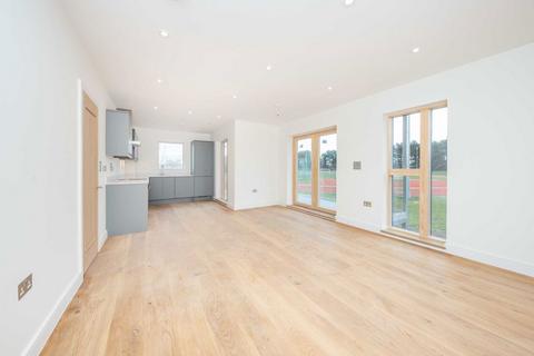 2 bedroom flat to rent, Hampden Road, Kingston Upon Thames KT1