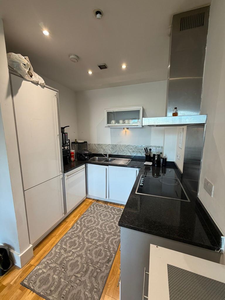 Apartment in Liverpool - More