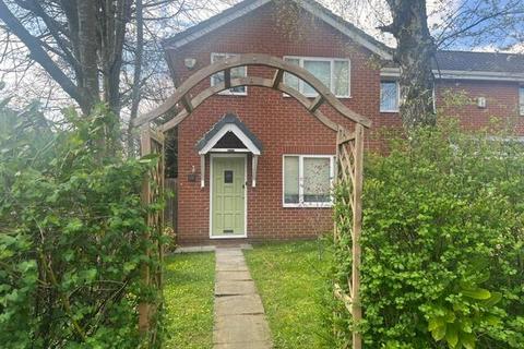 3 bedroom semi-detached house to rent, Crofters Green, Preston
