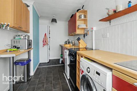 2 bedroom terraced house to rent, canons Gate, Harlow