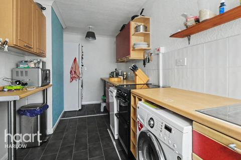 2 bedroom terraced house to rent, canons Gate, Harlow