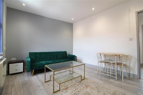 3 bedroom apartment to rent, Castle Street, Reading, RG1