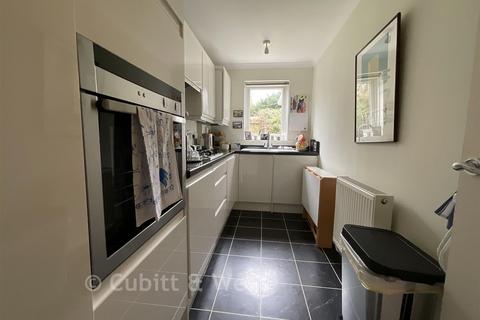 1 bedroom ground floor maisonette for sale, Patricia Gardens, Sutton, Surrey