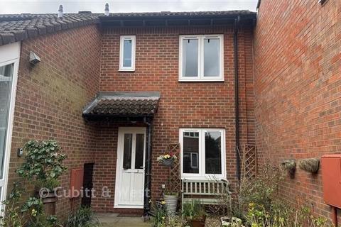 1 bedroom ground floor maisonette for sale, Patricia Gardens, Sutton, Surrey