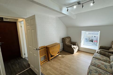 1 bedroom flat to rent, Carmarthen SA31