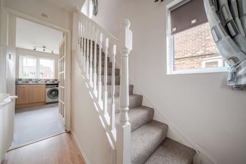 3 bedroom semi-detached house for sale, Brattleby Crescent, Lincoln, Lincolnshire, LN2