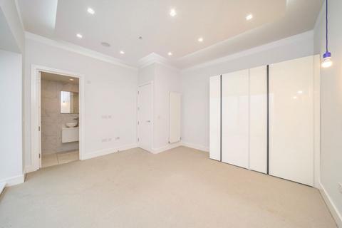 3 bedroom flat to rent, Lordship Lane, London SE22