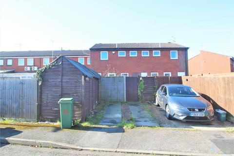 2 bedroom terraced house to rent, Frome Close, Aylesbury HP21