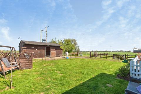2 bedroom detached house for sale, Haven Bank, New York, LINCOLN