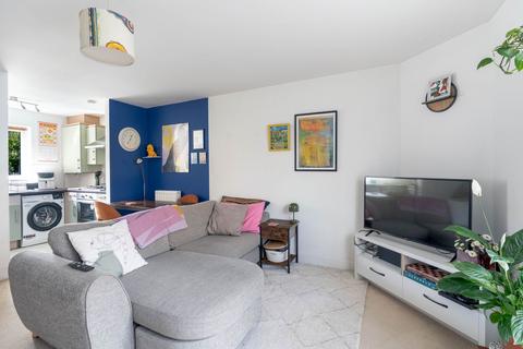 2 bedroom apartment for sale, Woodhead Drive, Cambridge, CB4