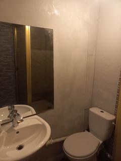 Studio to rent, Rowe Gardens, Barking IG11
