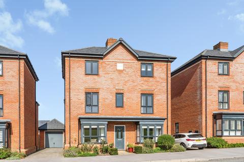 5 bedroom detached house for sale, Hospital Road, Wellesley, Aldershot, Hampshire, GU11