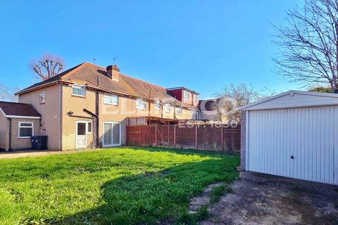 3 bedroom end of terrace house for sale, Pembroke Road, Greenford, UB6