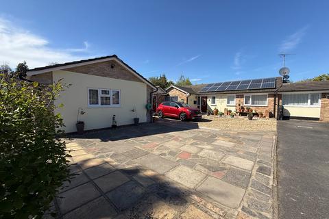 3 bedroom bungalow for sale, WOKING