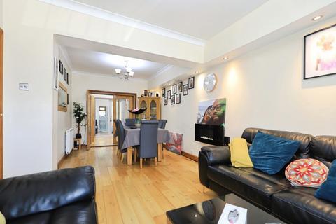 4 bedroom semi-detached house for sale, New Road, Wednesfield, Wolverhampton, West Midlands, WV10