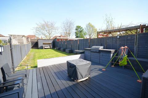 4 bedroom terraced house for sale, Radcliffe Road, Harrow, HA3