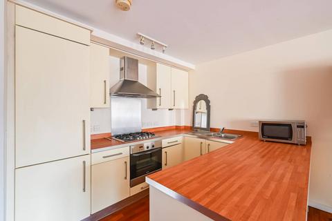 2 bedroom flat for sale, Quaker Street, Shoreditch, London, E1