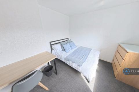 4 bedroom end of terrace house to rent, Filton Avenue, Bristol, BS34