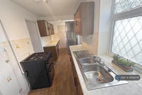 4 bedroom end of terrace house to rent, Filton Avenue, Bristol, BS34