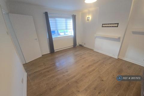 3 bedroom semi-detached house to rent, Herons Way, Bolton, BL2