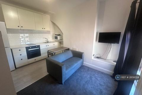 1 bedroom flat to rent, Nantwich Road, Crewe, CW2