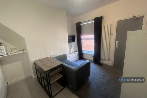 1 bedroom flat to rent, Nantwich Road, Crewe, CW2