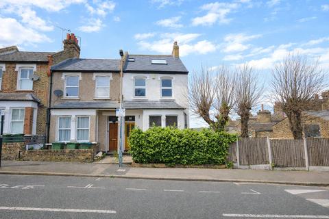 3 bedroom terraced house for sale, Victoria Way, London SE7
