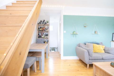 3 bedroom terraced house for sale, Victoria Way, London SE7