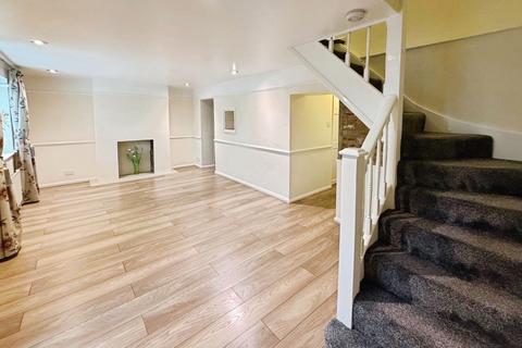 4 bedroom terraced house for sale, Windmill Street, Bushey WD23