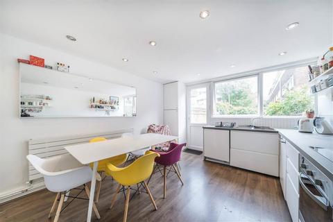 3 bedroom terraced house for sale, Chilton Street, London E2
