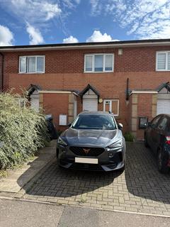 2 bedroom terraced house to rent, Pentland Close, London N9
